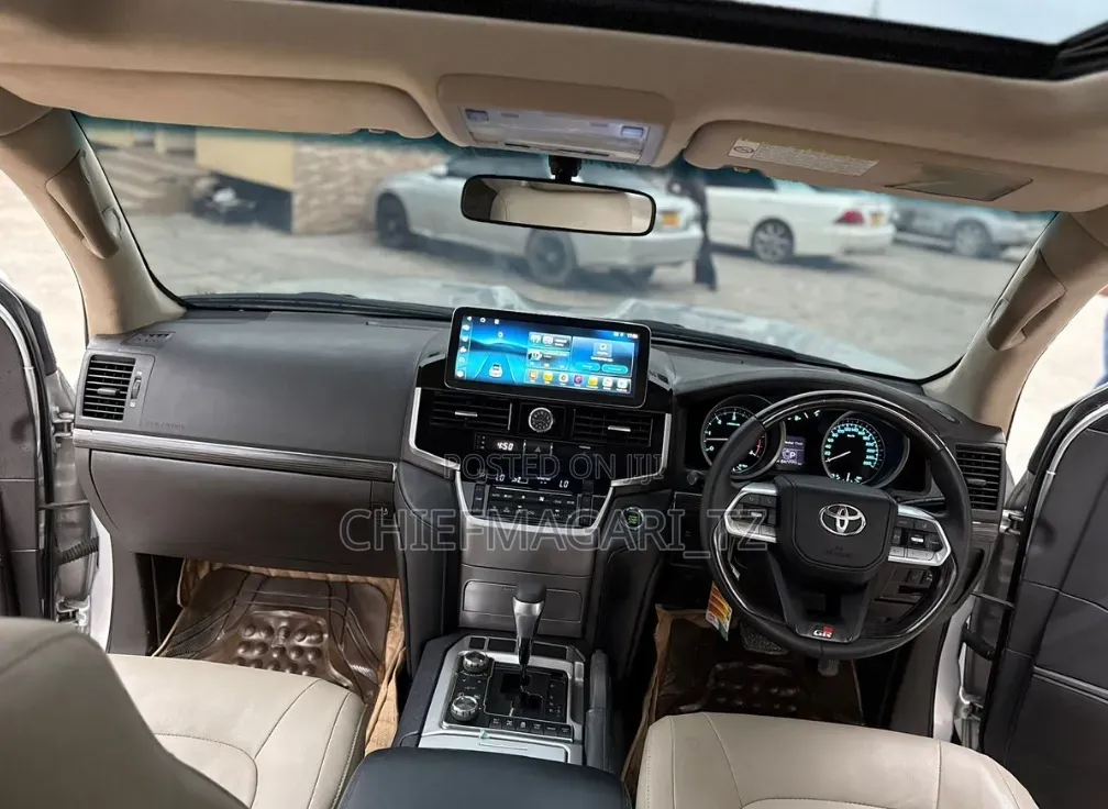 Toyota Land Cruiser 2017 Silver