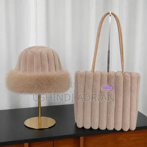 Kofia Na Handbags Sasa Zinapatikana Kwa Bei Ya TSH 30,000 Tu Kwa Oda.