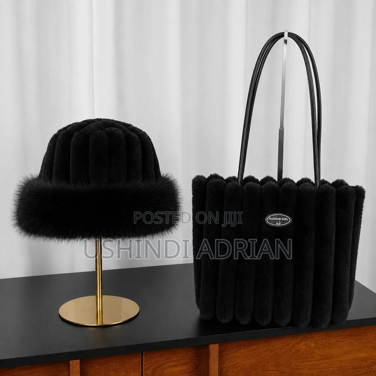 Kofia Na Handbags Sasa Zinapatikana Kwa Bei Ya TSH 30,000 Tu Kwa Oda.