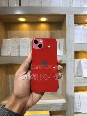 Apple iPhone 13 256 GB Red