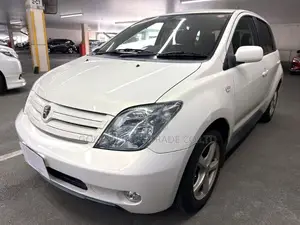 Toyota IST 2003 White