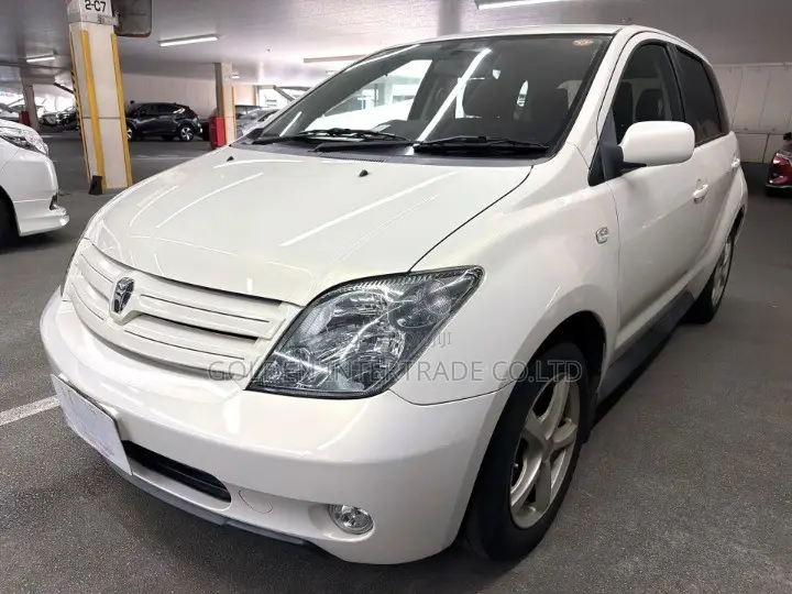 Toyota IST 2003 White
