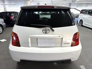 Toyota IST 2003 White