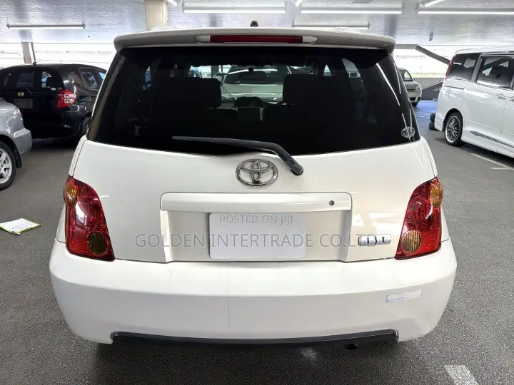 Toyota IST 2003 White