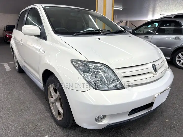 Toyota IST 2003 White
