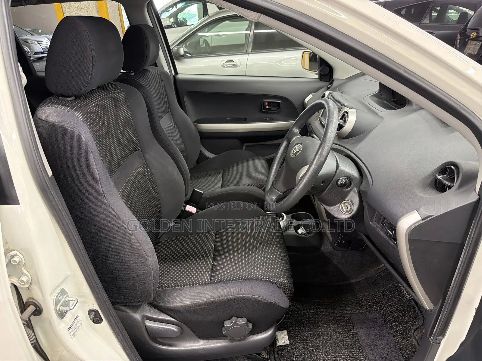 Toyota IST 2003 White