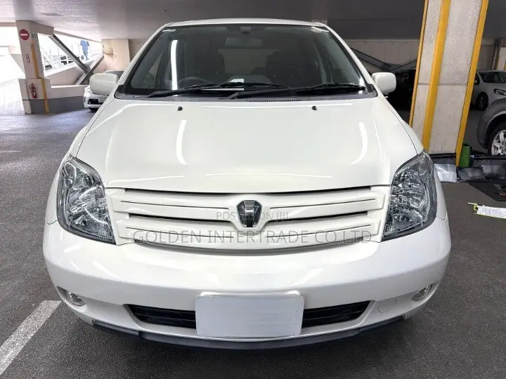 Toyota IST 2003 White