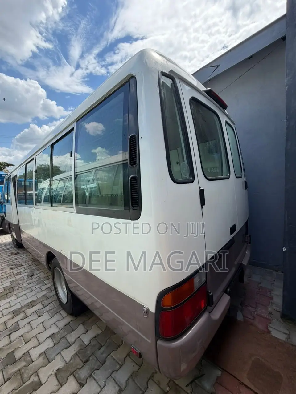 Toyota Coaster 2000 White