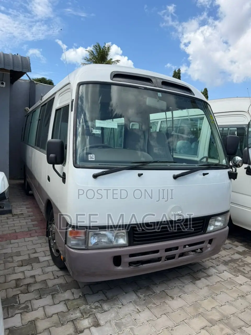 Toyota Coaster 2000 White