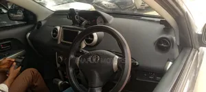 Toyota IST 2004 Gray