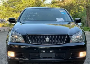 Toyota Crown Royale 2005 Black