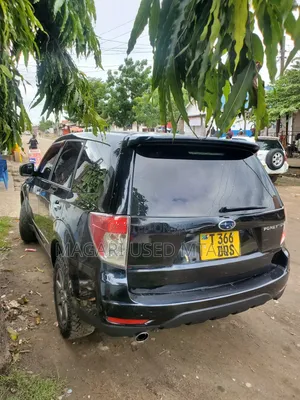 Subaru Forester 2010 Black