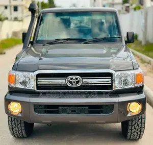 Toyota Land Cruiser 2022 Gray