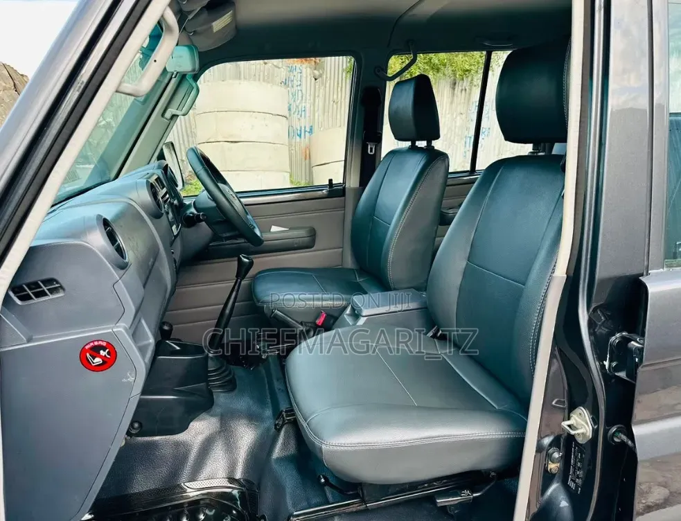 Toyota Land Cruiser 2022 Gray