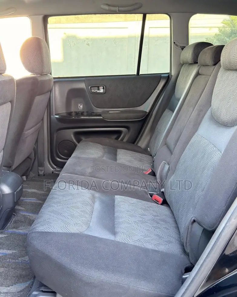 Toyota Kluger 2001 Black