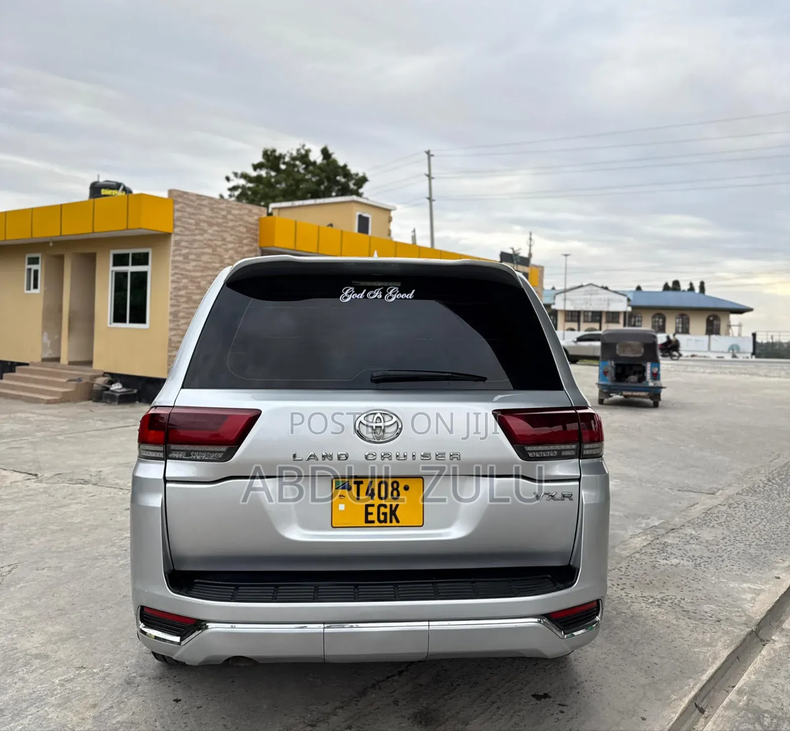 Toyota Land Cruiser 2023 Silver
