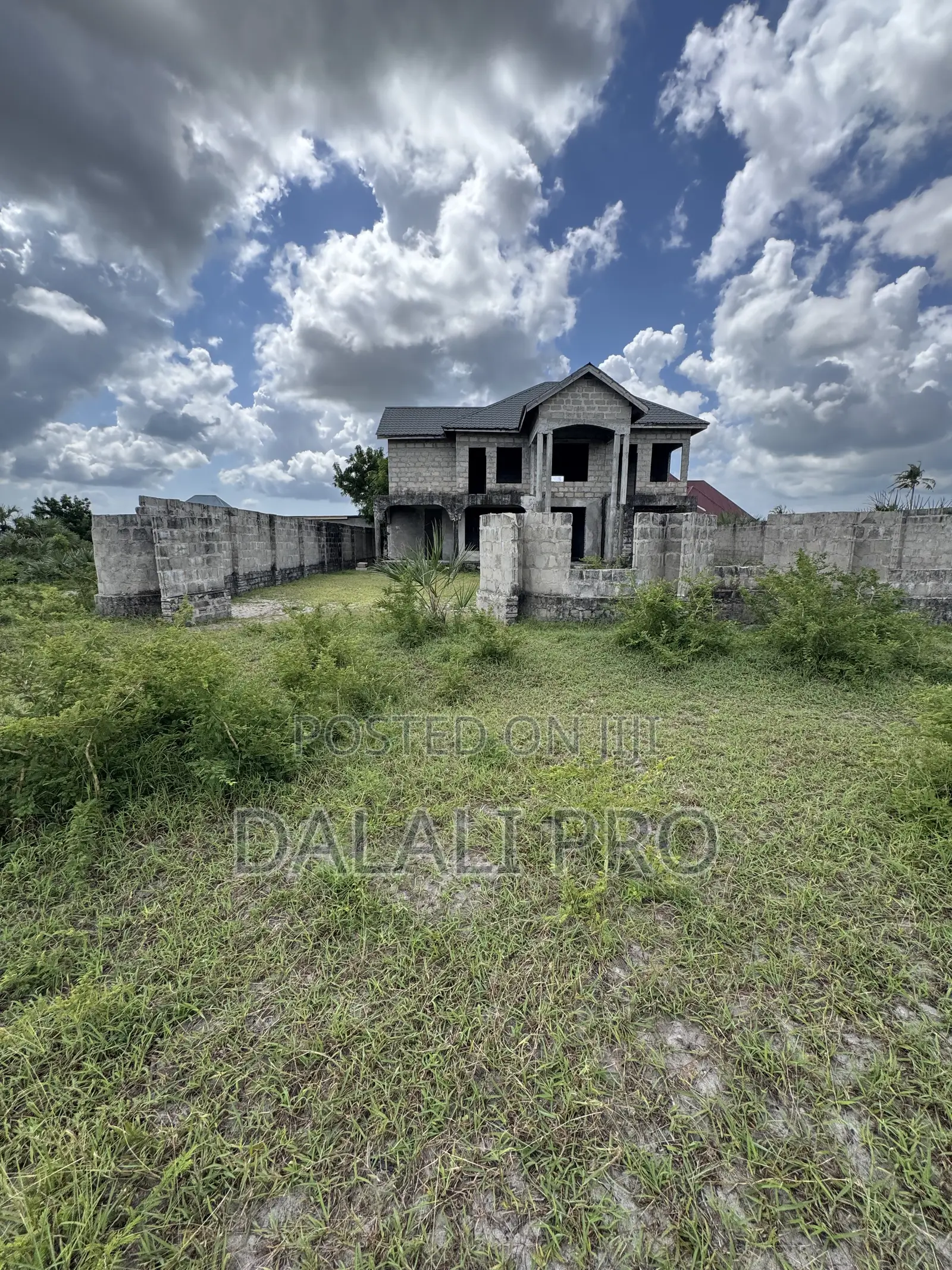 5bdrm Mansion in Kigamboni for sale