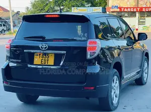 Toyota Vanguard 2011 Black
