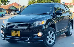 Toyota Vanguard 2011 Black