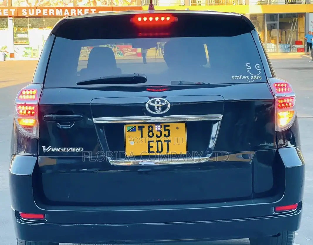 Toyota Vanguard 2011 Black