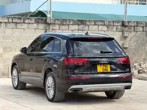 Audi Q7 2017 Black