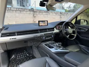 Audi Q7 2017 Black