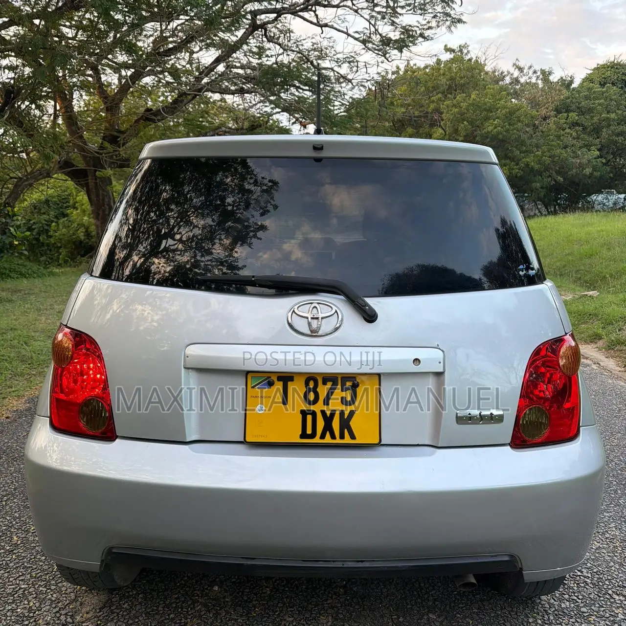 Toyota IST 2005 Silver