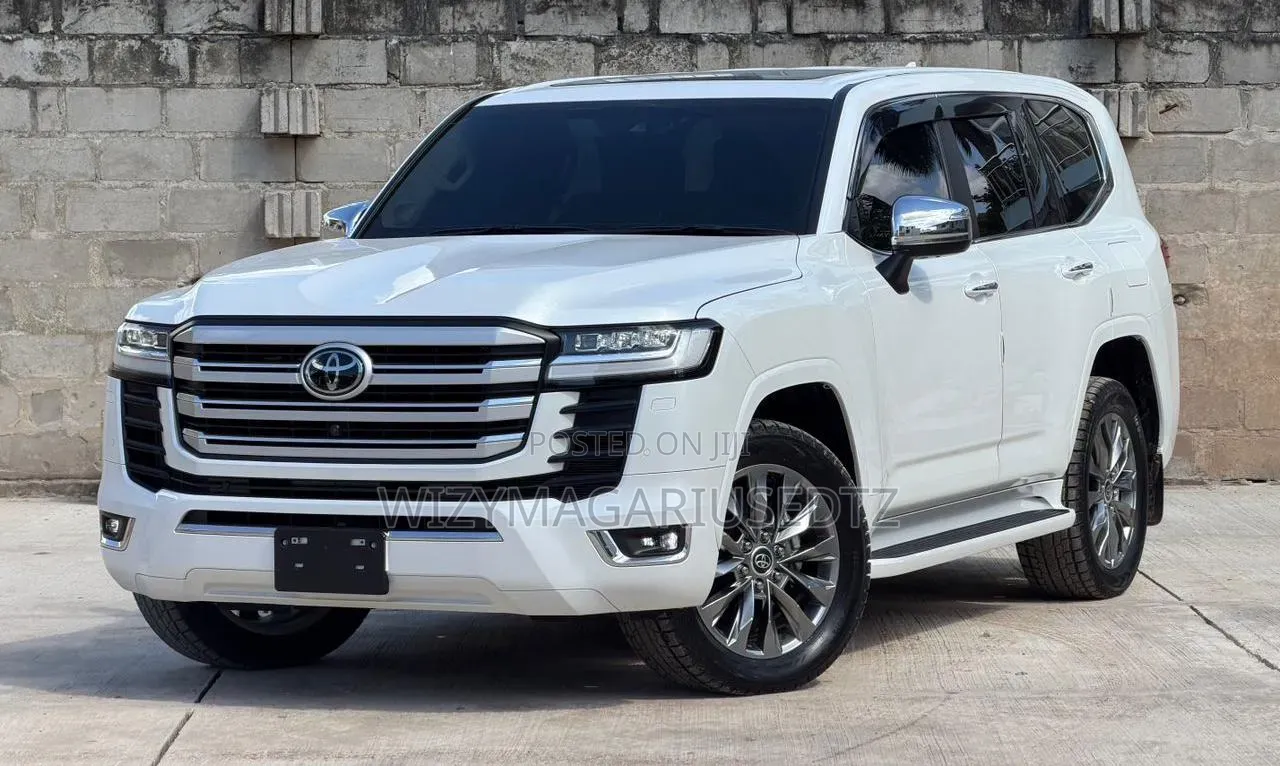 Toyota Land Cruiser 2024 Off white
