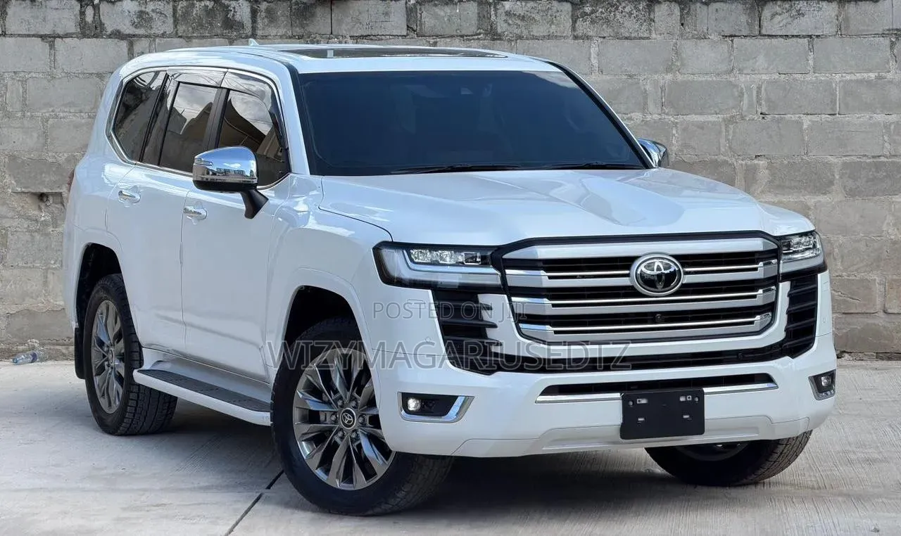 Toyota Land Cruiser 2024 Off white