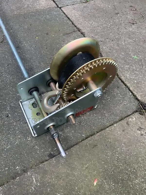 Winch / Manual / Gear Winch 600lbs