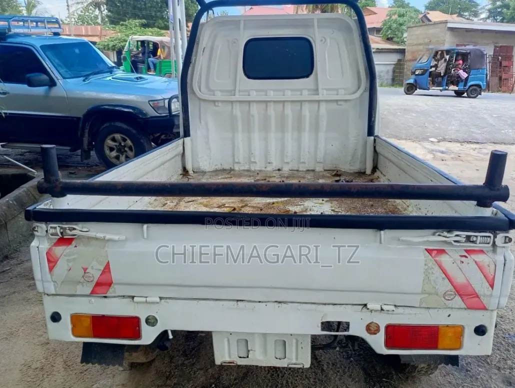 Suzuki CARRY TRUCK 2014 White
