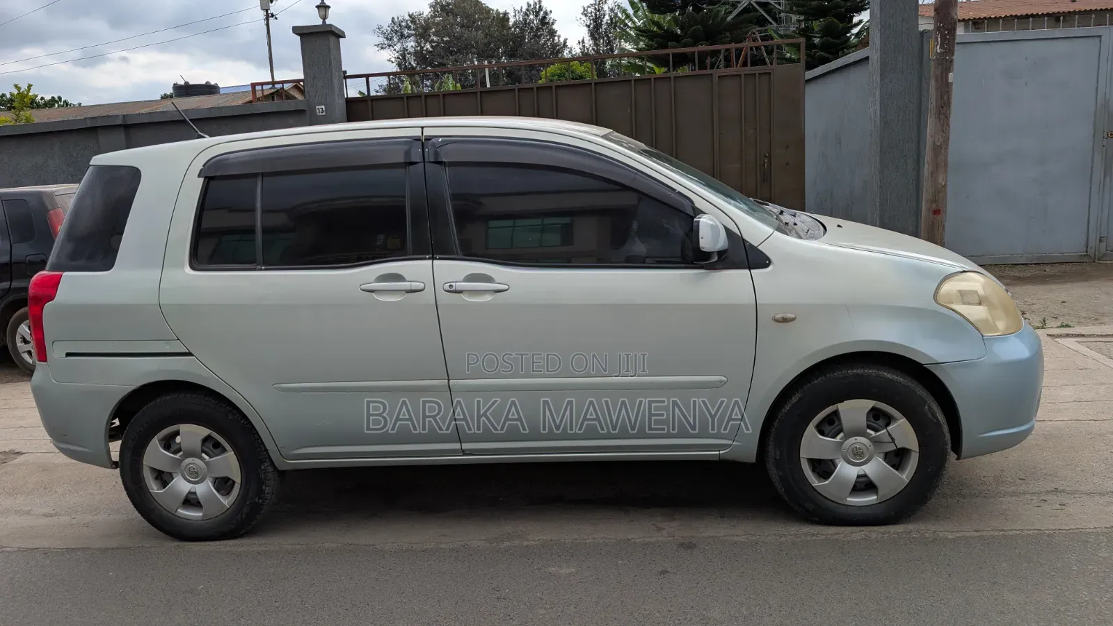 Toyota Raum 2004 Blue