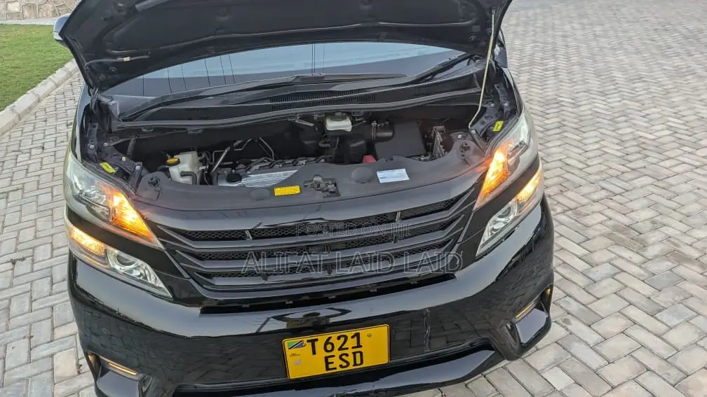 Toyota Alphard 2.4 Hybrid AWD 2010 Black