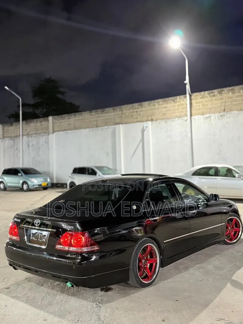 Toyota Crown 2006 Black