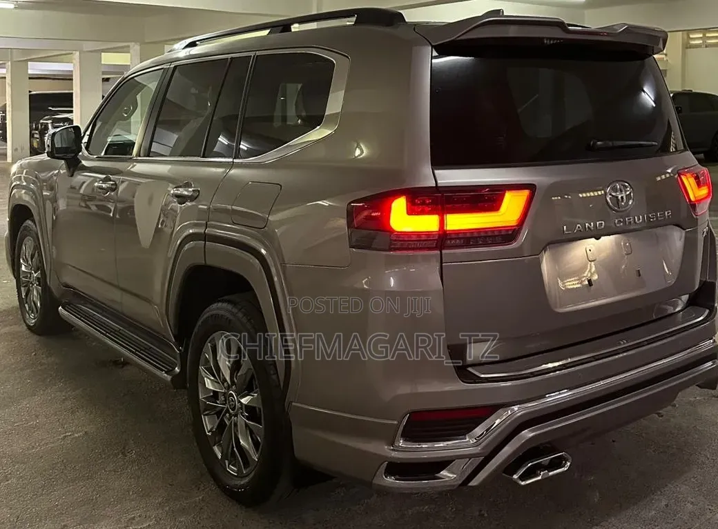 Toyota Land Cruiser 2025 Beige