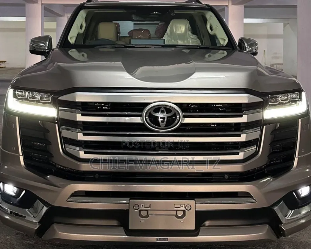Toyota Land Cruiser 2025 Beige
