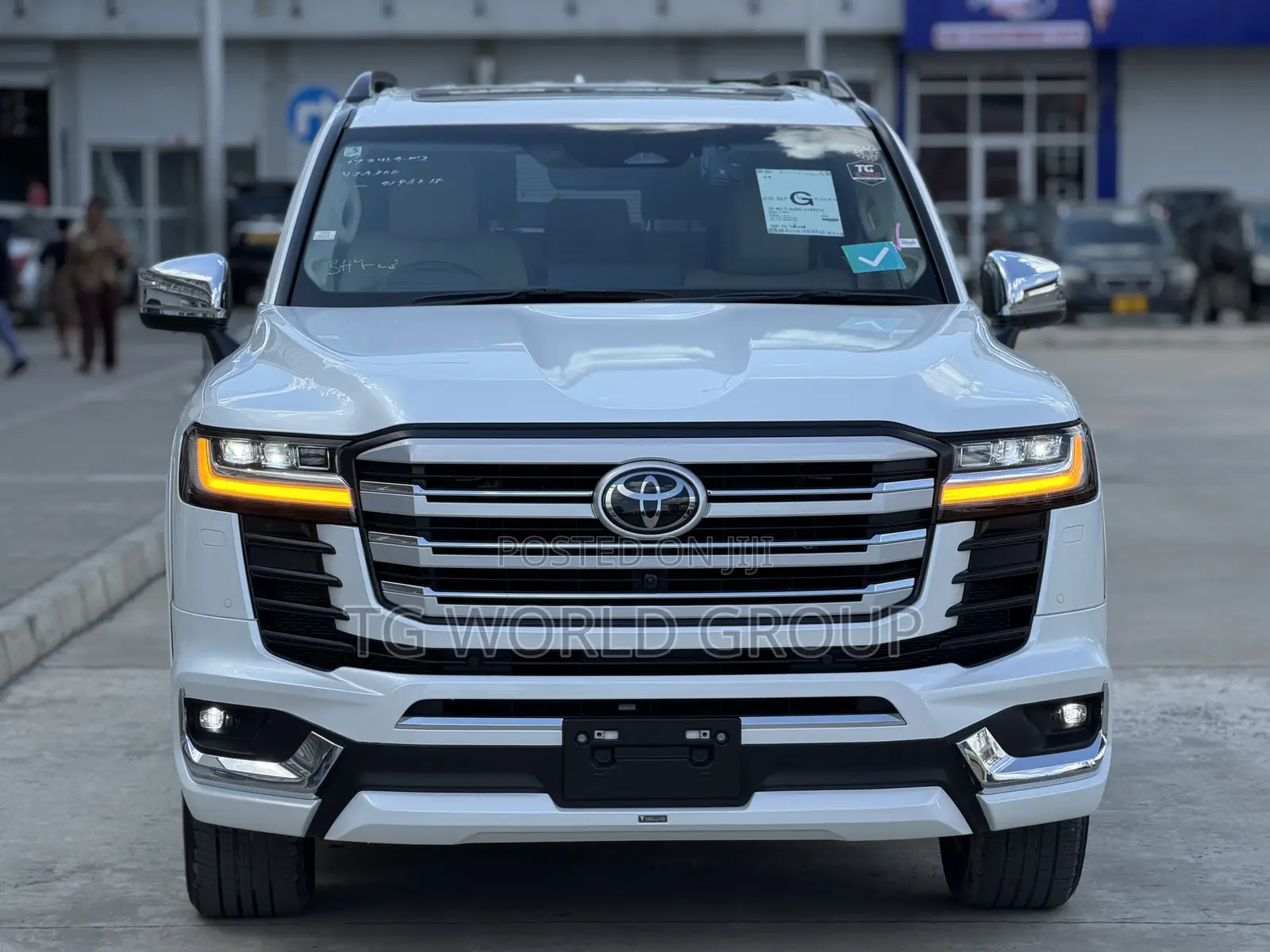 New Toyota Land Cruiser LC300 2025 White