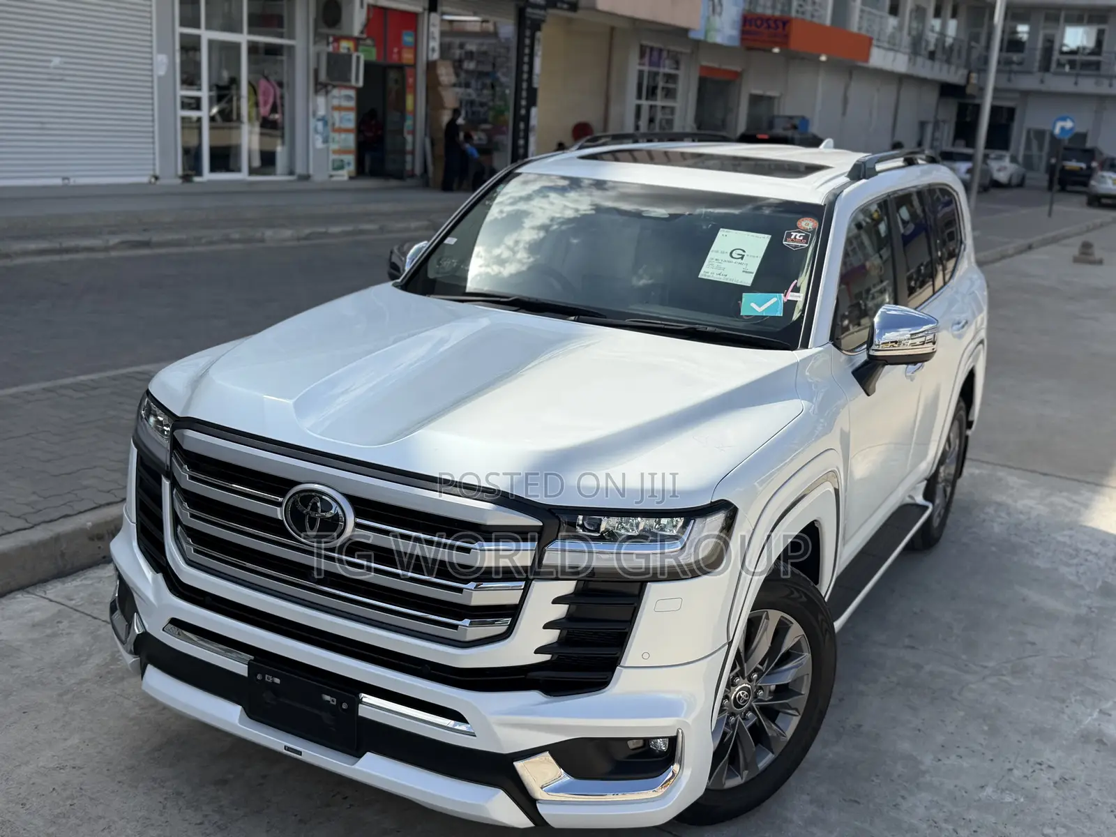 New Toyota Land Cruiser LC300 2025 White