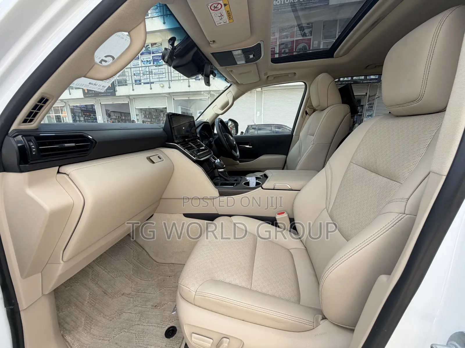 New Toyota Land Cruiser LC300 2025 White