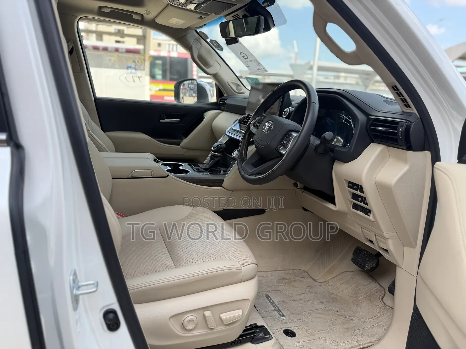 New Toyota Land Cruiser LC300 2025 White