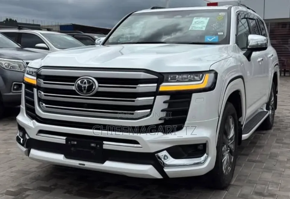 Toyota Land Cruiser 2025 Pearl