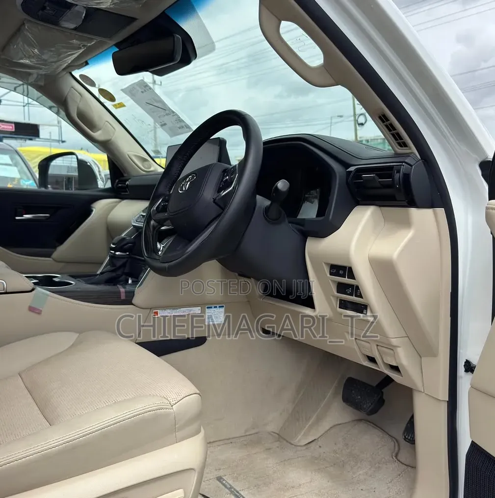 Toyota Land Cruiser 2025 Pearl
