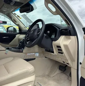 Toyota Land Cruiser 2025 Pearl