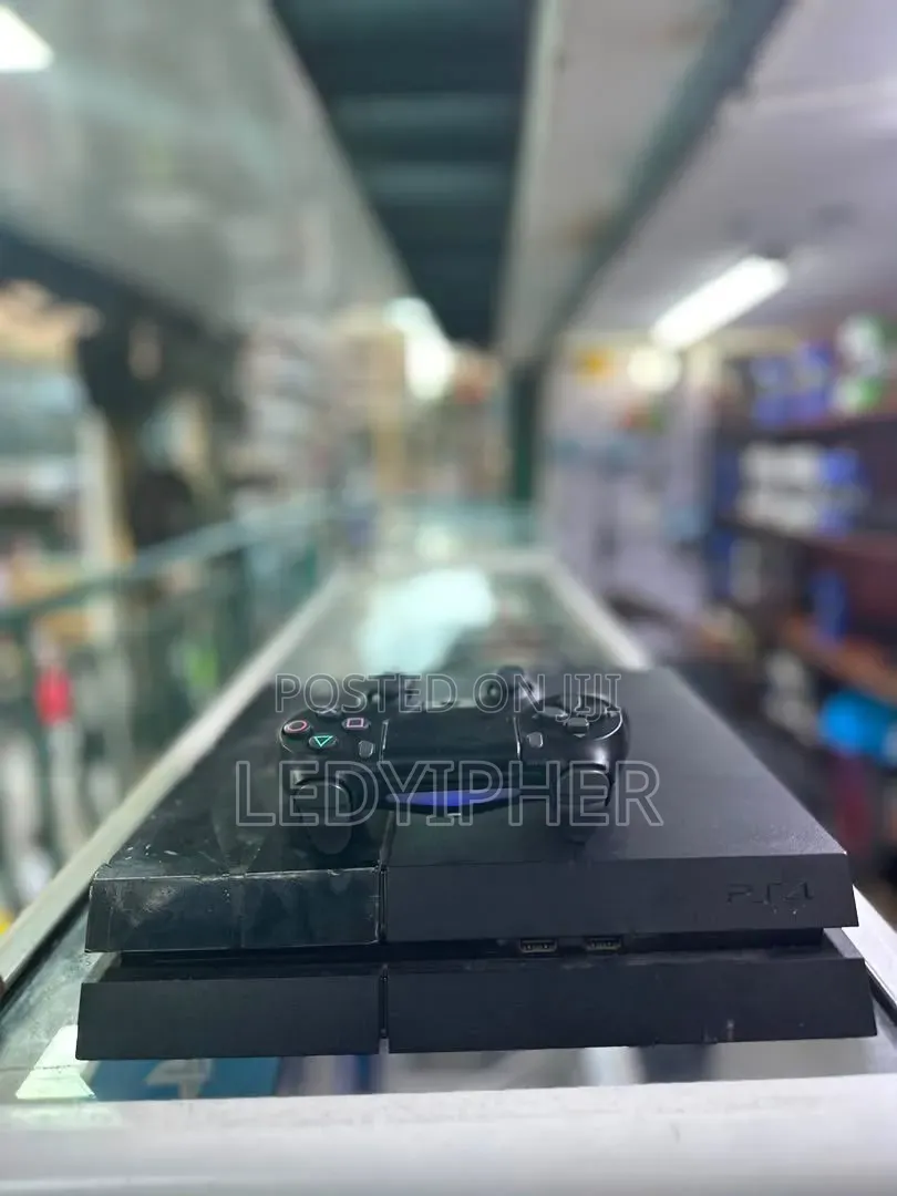 Playstation 4 Fat