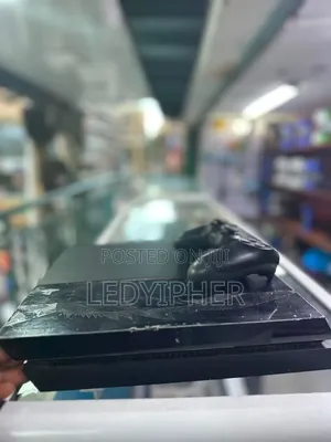Playstation 4 Fat