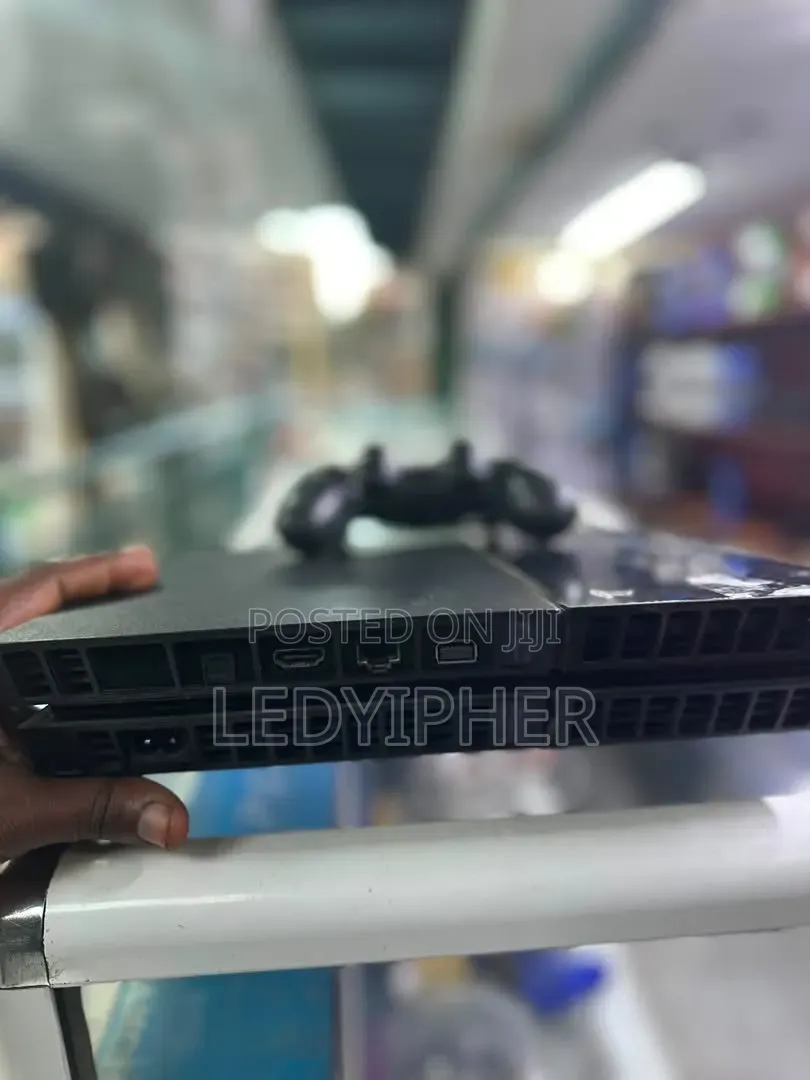 Playstation 4 Fat
