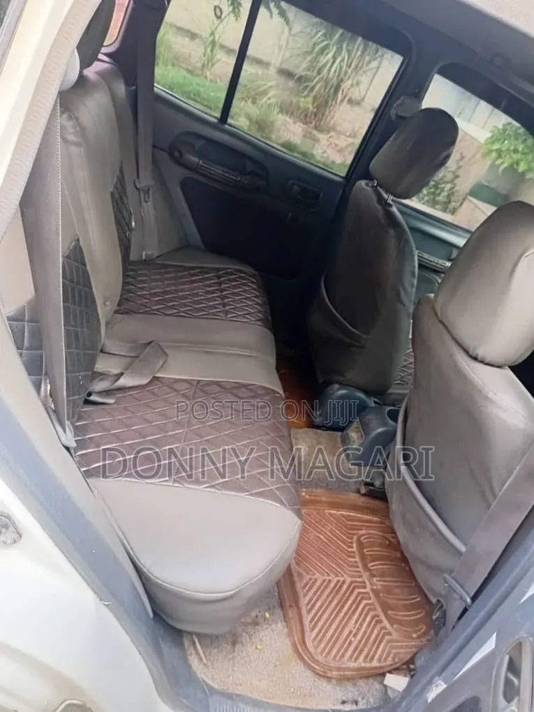 Toyota RAV4 1999 White