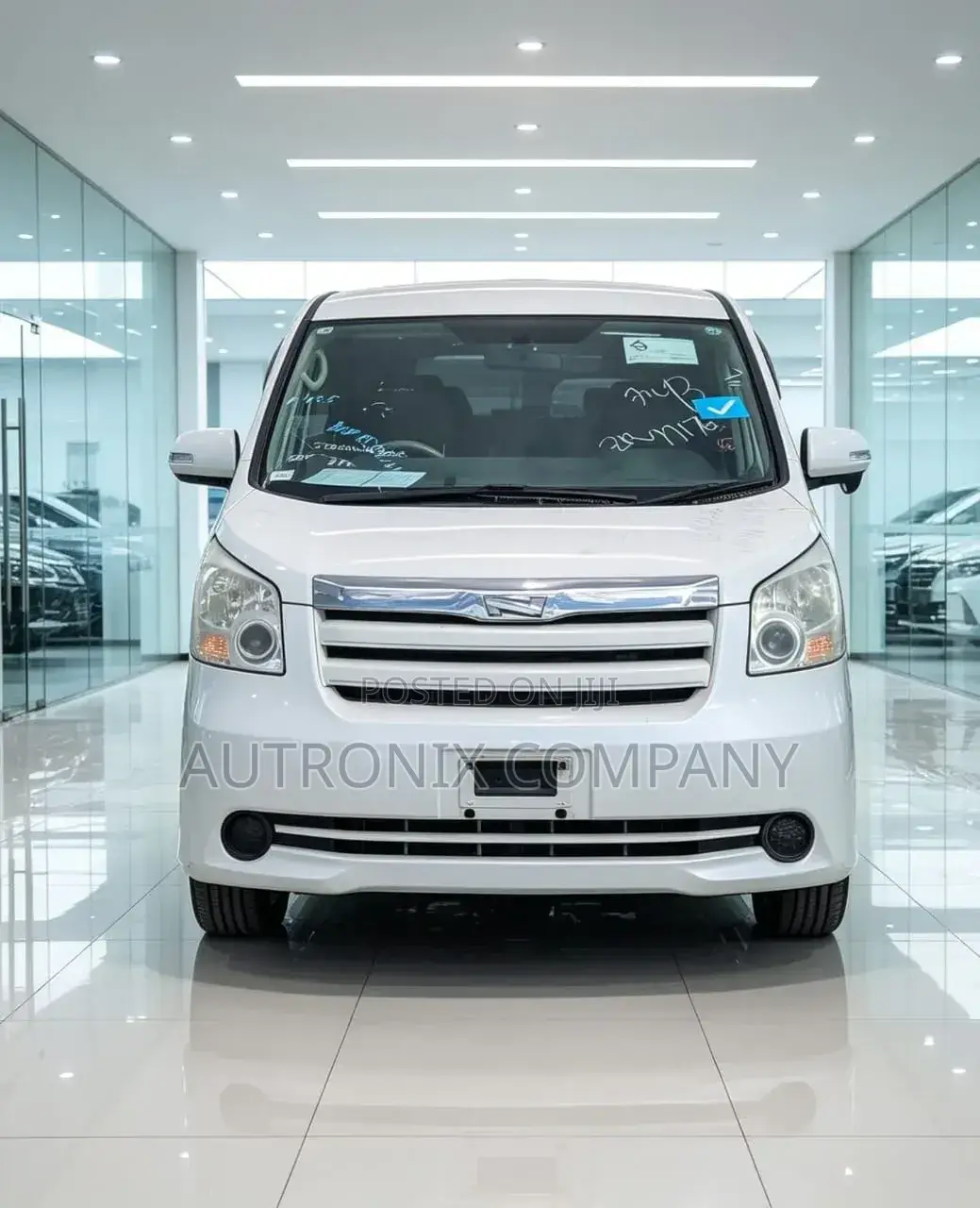 Toyota Noah 2009 White