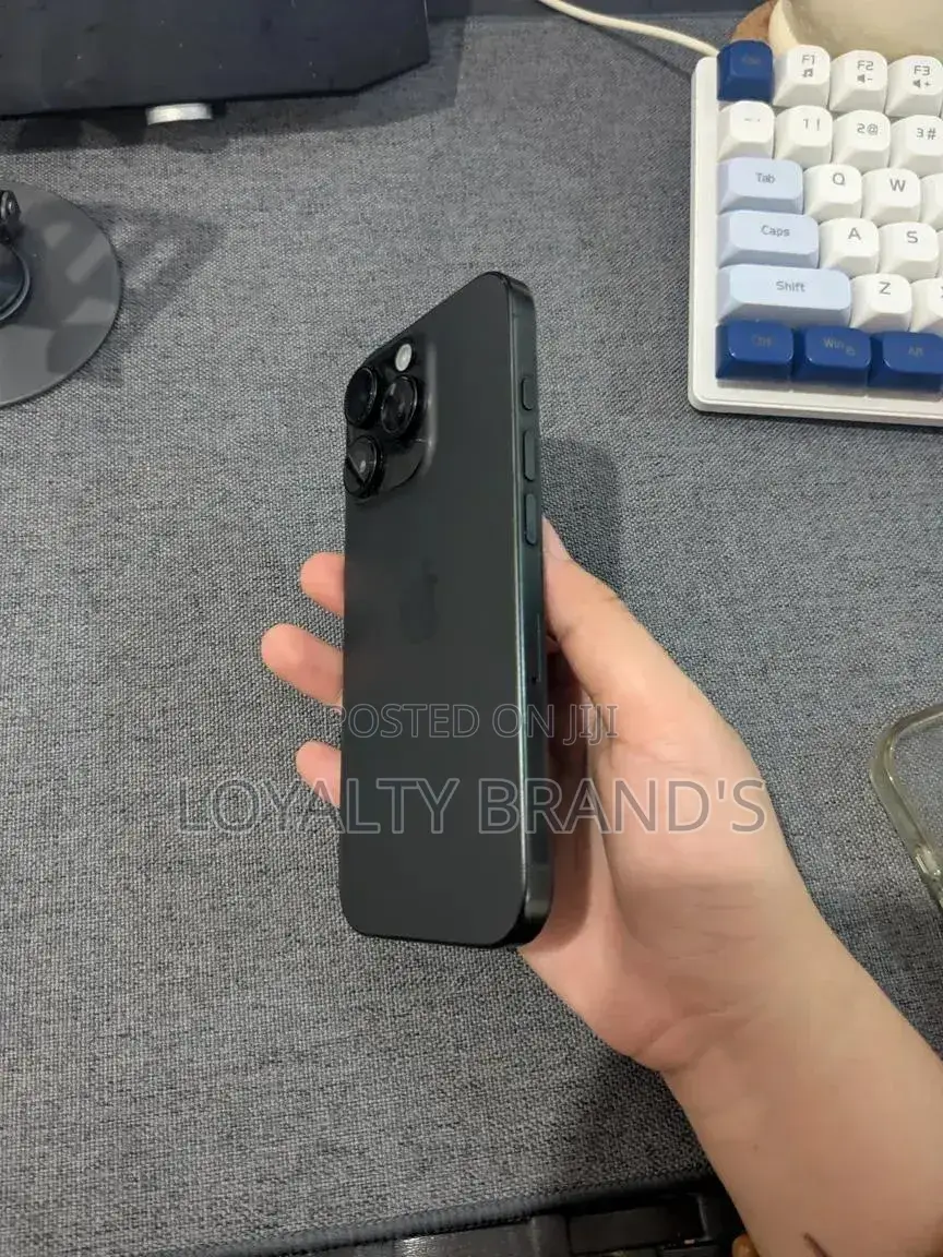New Apple iPhone 16 Pro 1 TB Black