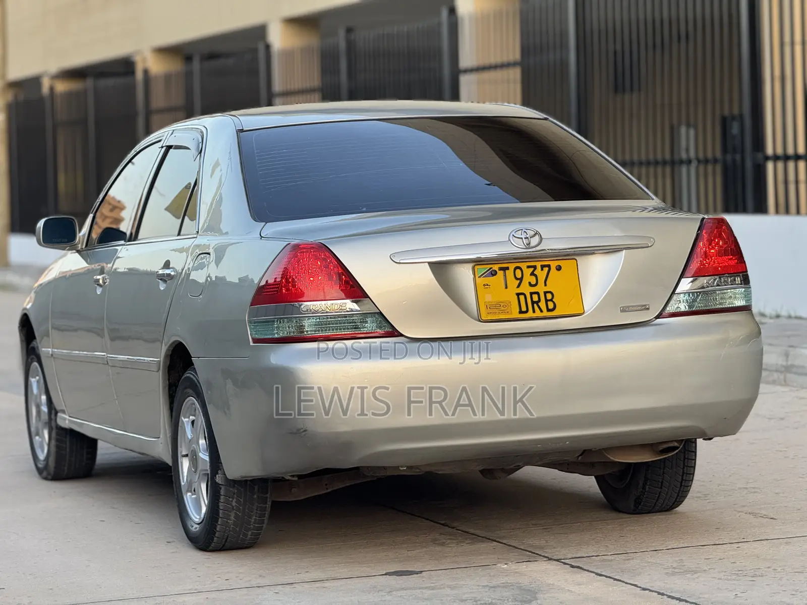 Toyota Mark II 2004 Silver